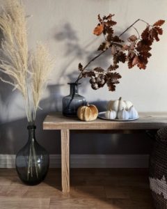 フラッシュ厳禁！自然光で美しく見せる